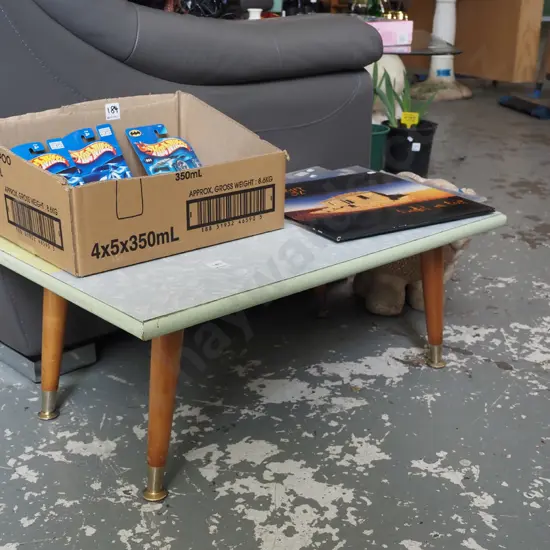 retro 2 tone small formica coffee table H280 W700 D430