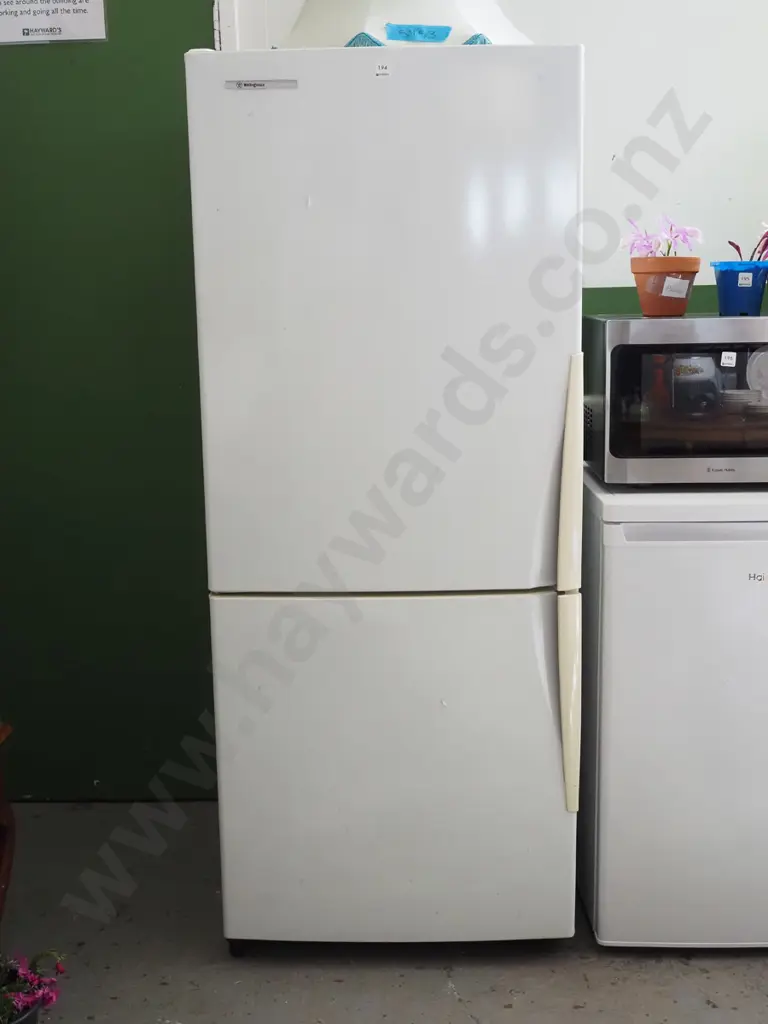 Westinghouse fridge freezer H1610 W650 D670 Image 1++