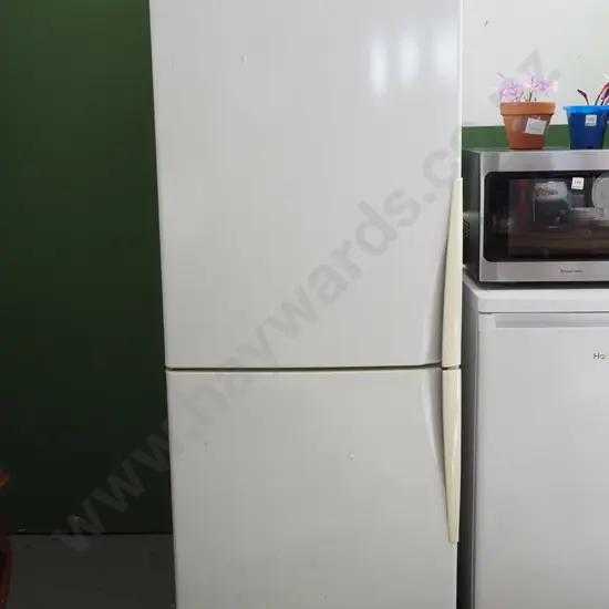 Westinghouse fridge freezer H1610 W650 D670