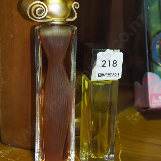 2x bottles - Givenchy Organza, Gucci Envy  spray 30ml