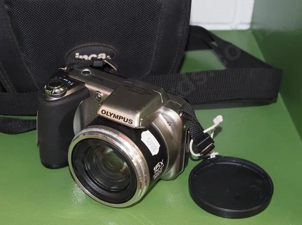 Olympus digital camera, carry case Image 1++