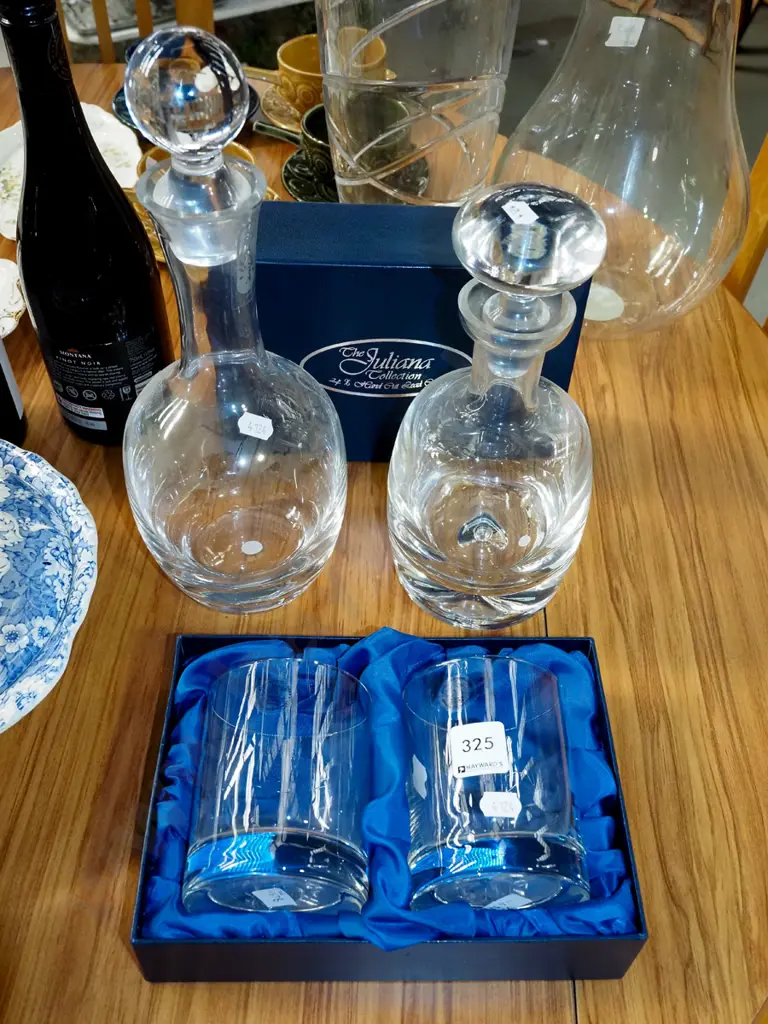 2x large crystal tumblers in origianl presentation box Image 1++