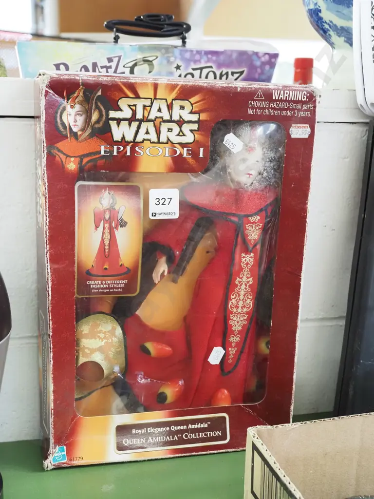 Star Wars Episode 2 Queen Amidala -  damage to box Image 1++