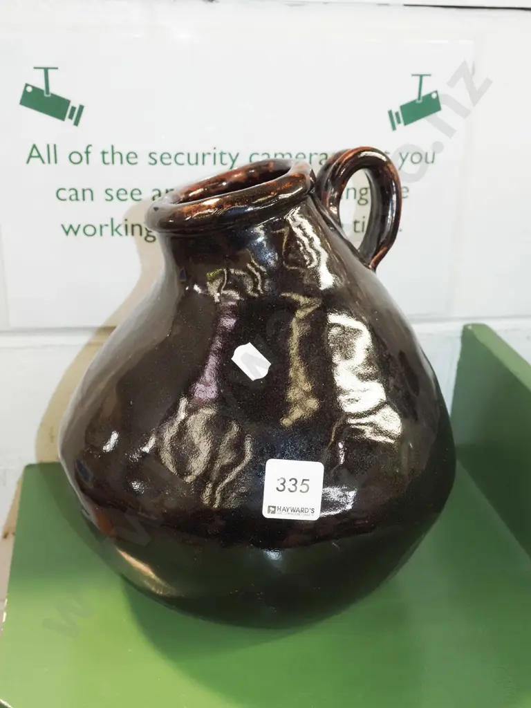 pottery ewer vase H250 Image 1++
