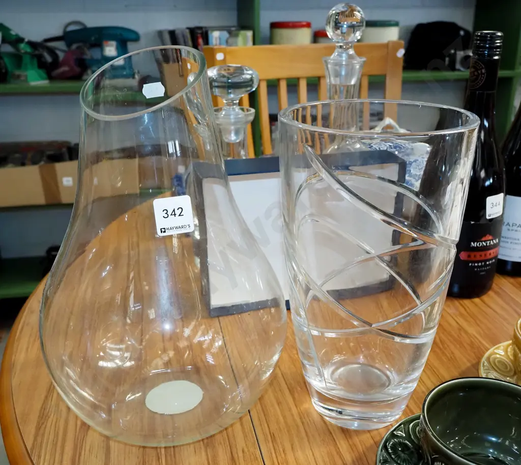 2x crystal decanters, 2x vases H340 Image 1++