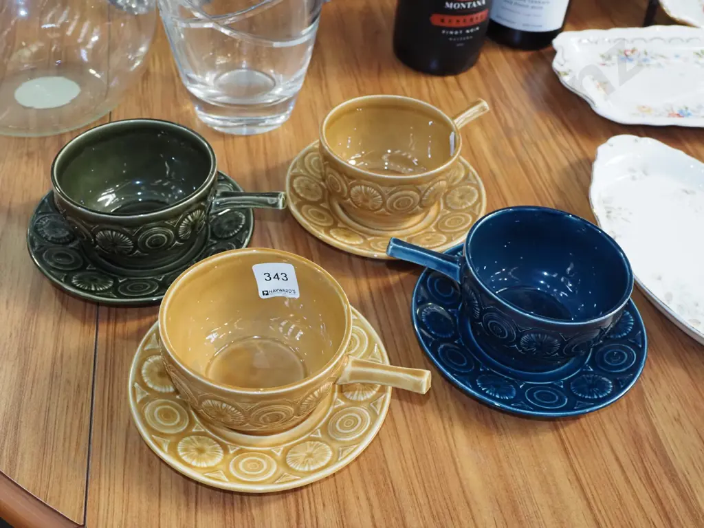 4x soup bowls and saucers Image 1++