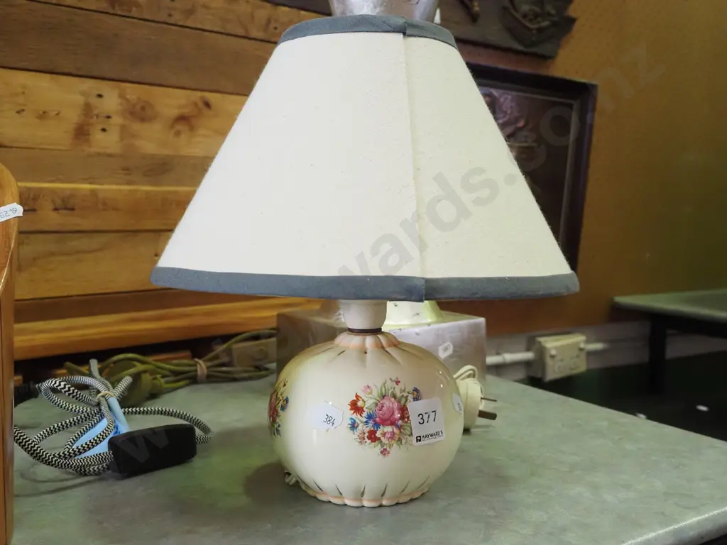 ceramic based table lamp H290 Image 1++