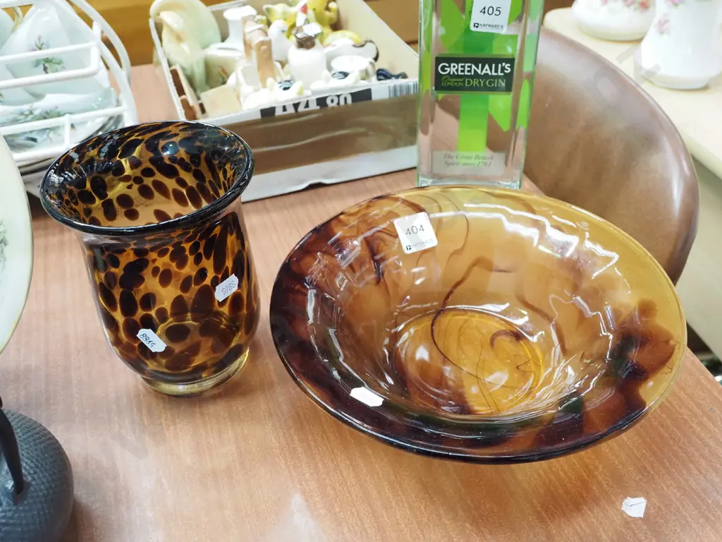 2x amber mottled glass bowl and vase H150 Image 1++