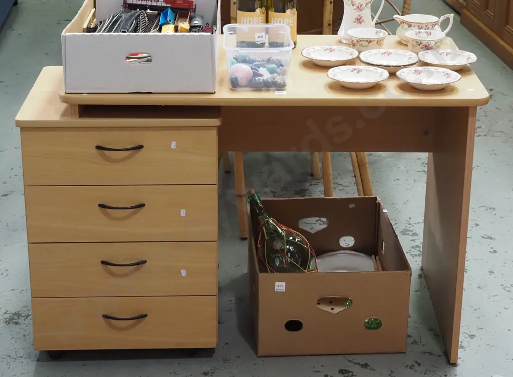 mdf faux wood veneer 3 drawer study desk H720 W1000 D600 Image 1++