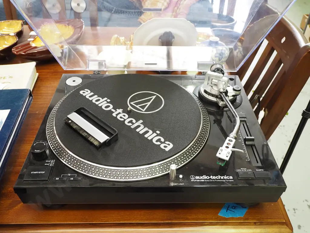 Audio-Technica AT-LP120-USB turntable Image 1++