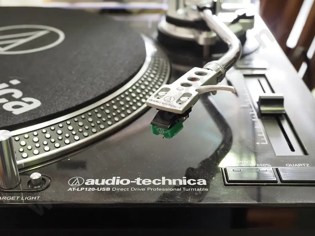 Audio-Technica AT-LP120-USB turntable Image 1++