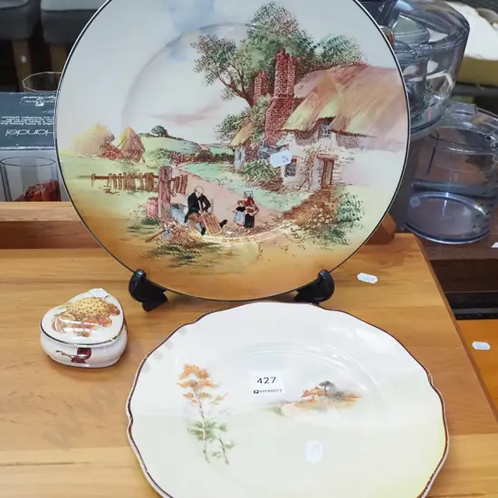 2x Royal Doulton plates, Palissy dish