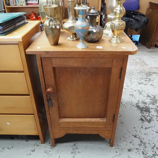 oak pot cupboard