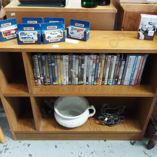 solid oak bookcase H660 W840 D225