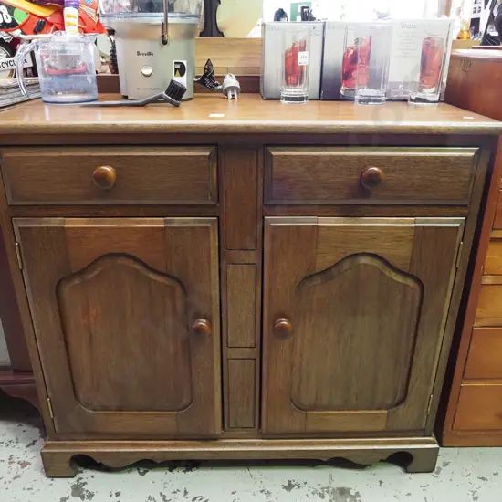 oak 2 door 2 drawer buffet sideboard with internal cutlery trays H820 W910 D445