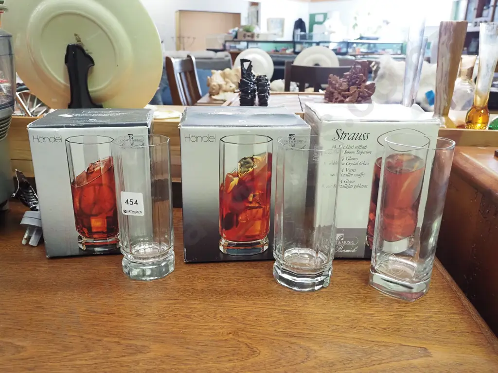 3 boxes of 4 crystal tumblers Image 1++