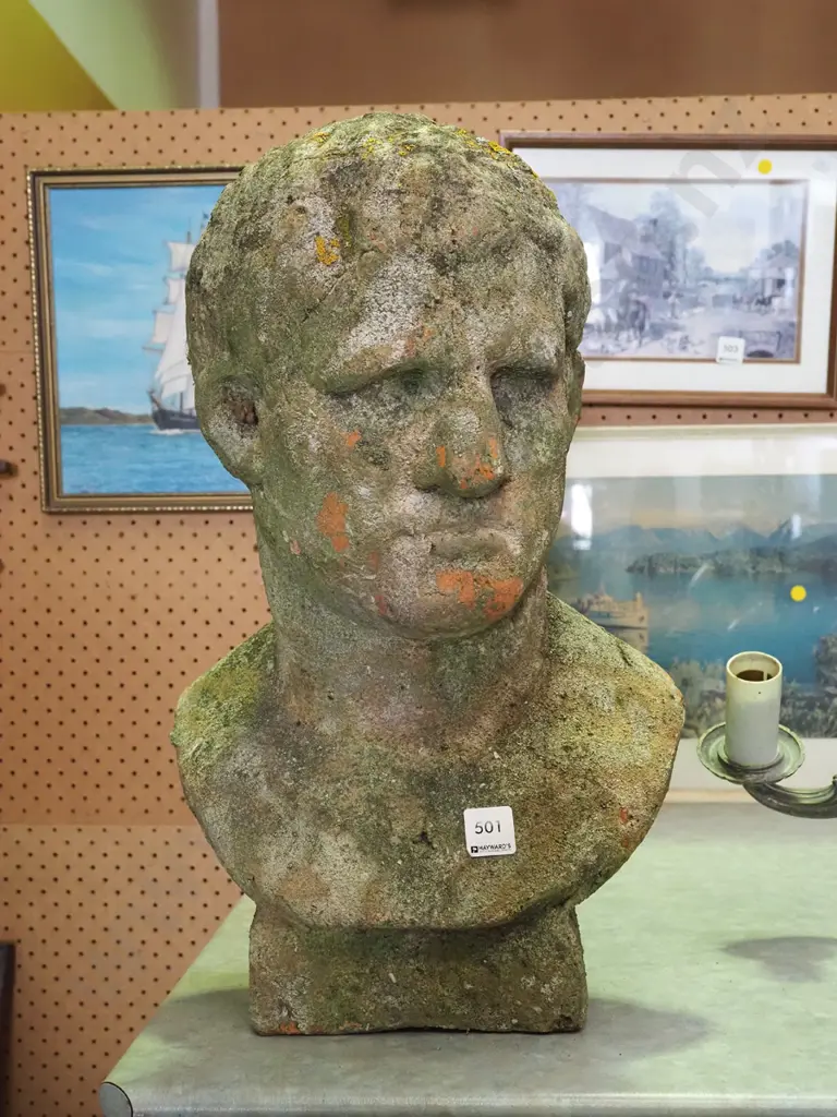 terracotta male bust H470 Image 1++