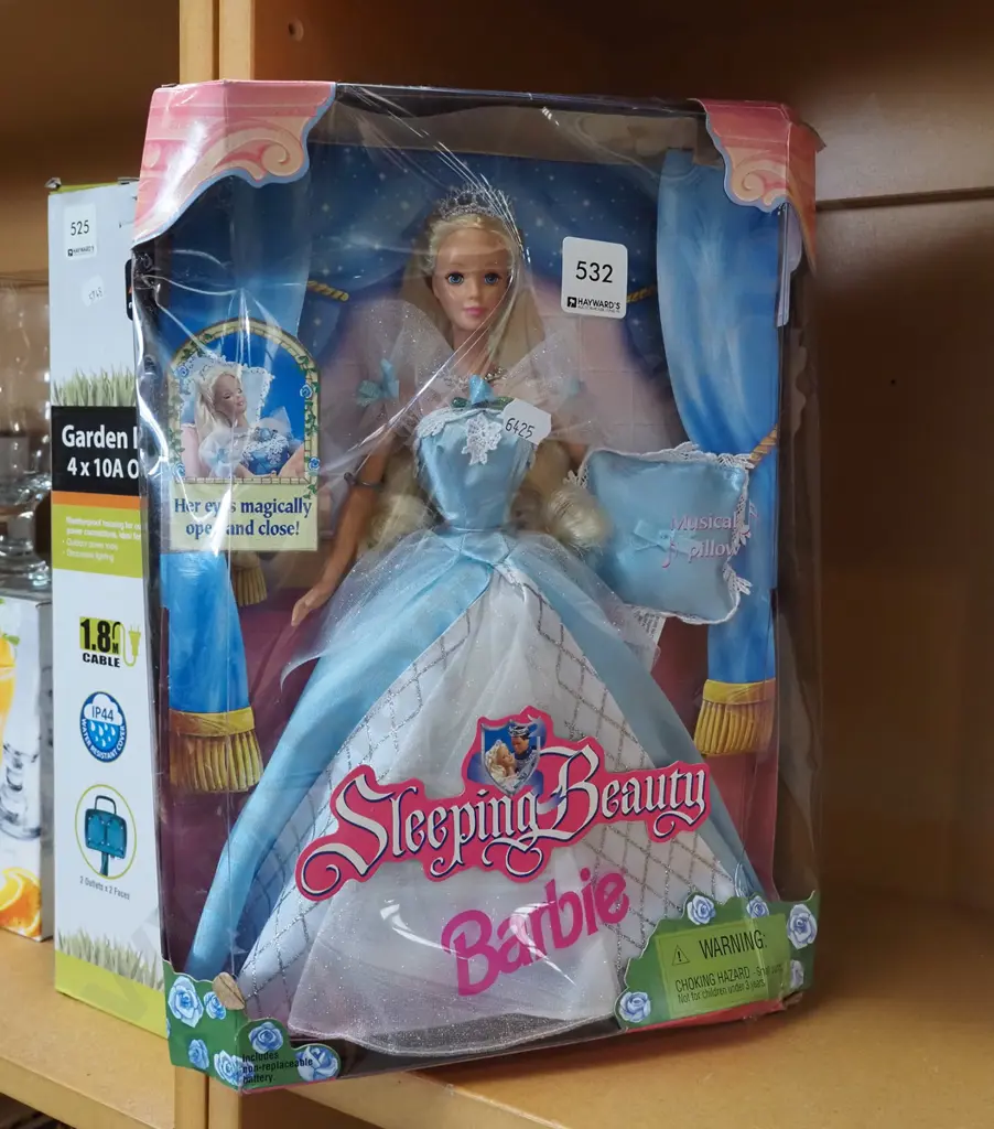boxed Sleepy Beauty Barbie - damage to box Image 1++