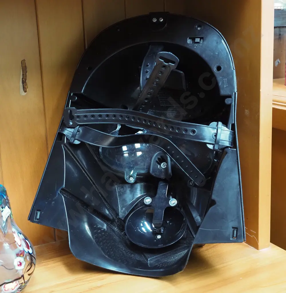 Darth Vader mask H300 Image 1++