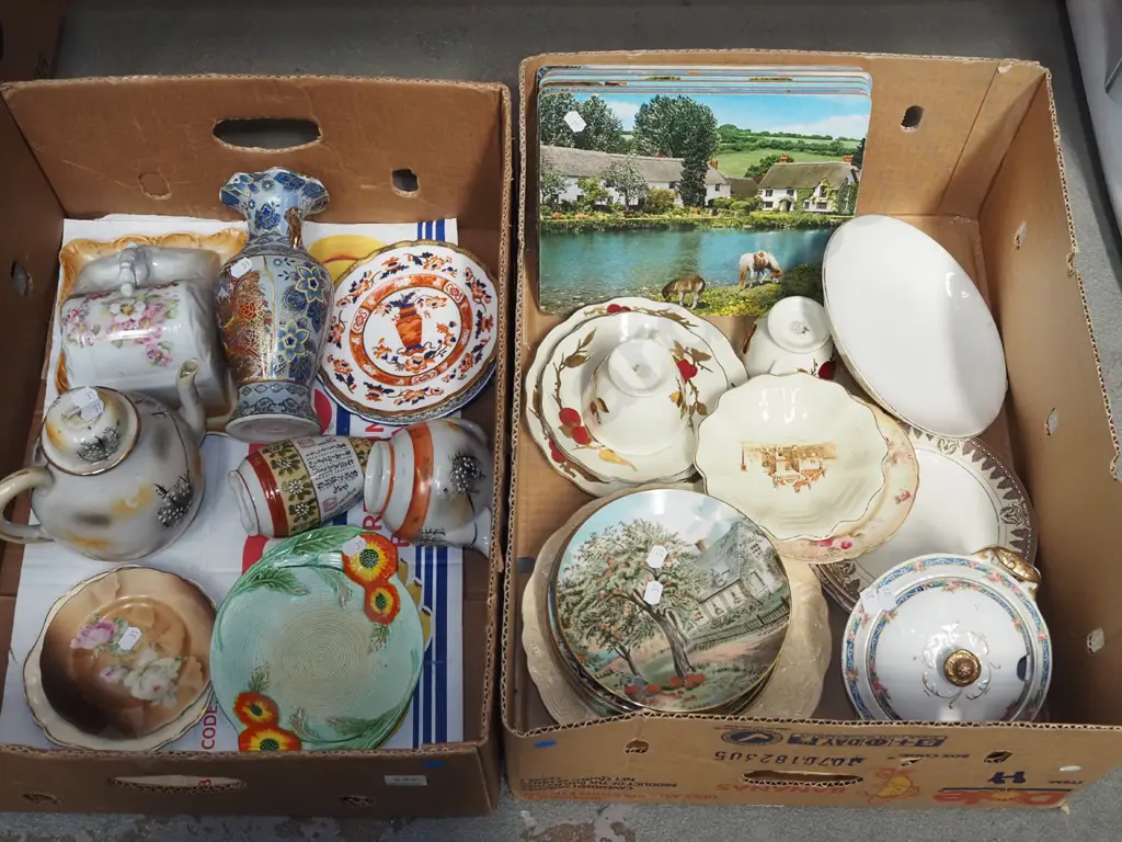 2x boxes; vase, dishes, trios, placemats etc - blue dots Image 1++