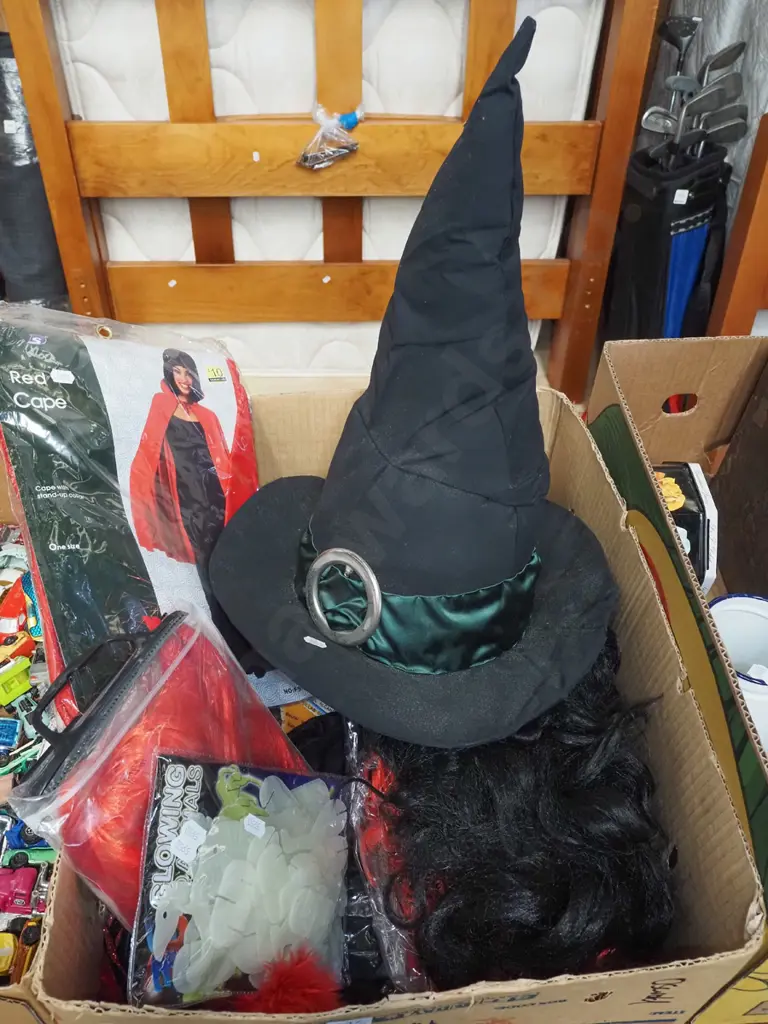 box; halloween costumes Image 1++