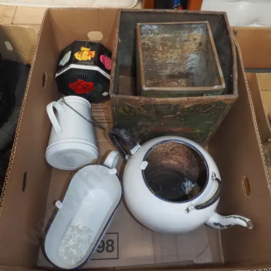 box; enamel ware, vinatge tins