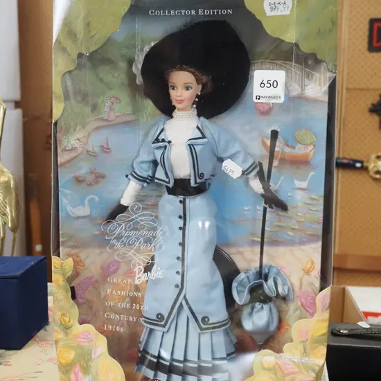 boxed Barbie Promenade in the Park - damage to box