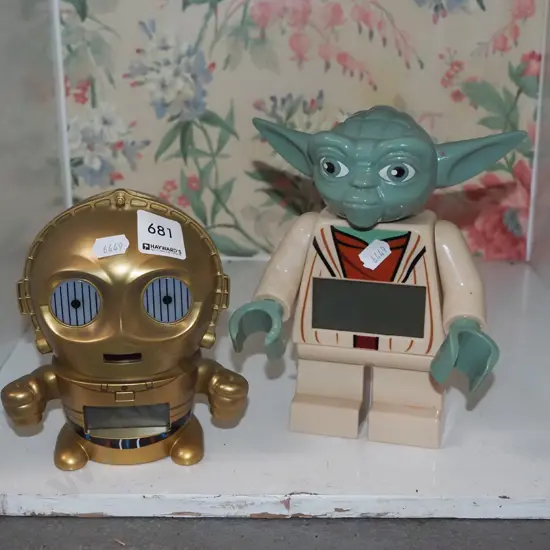 2x Star Wars bedside clocks