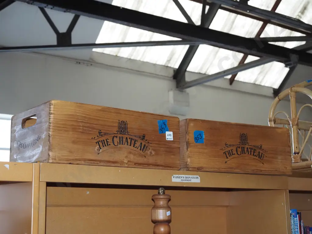 2x wooden chateau themed boxes Image 1++