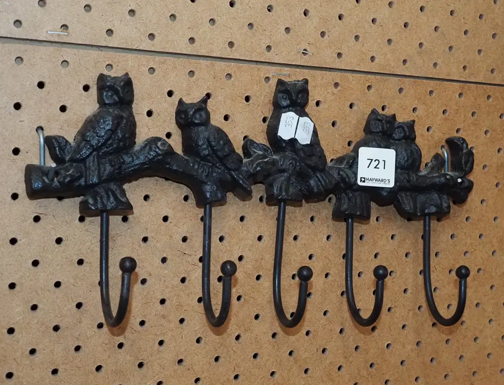 cast iron owl coat hooks Image 1++