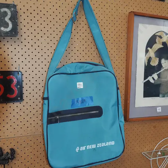 retro Air New Zealand tote bag