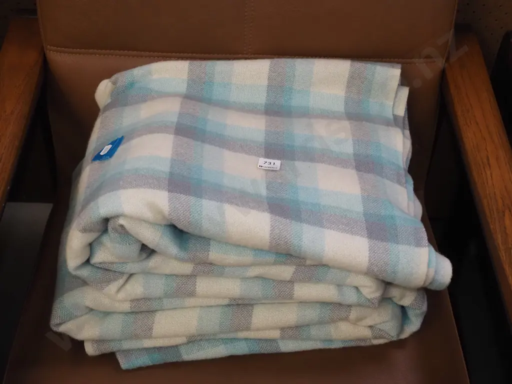woollen blankets Image 1++