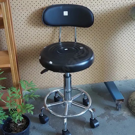 small child's stool