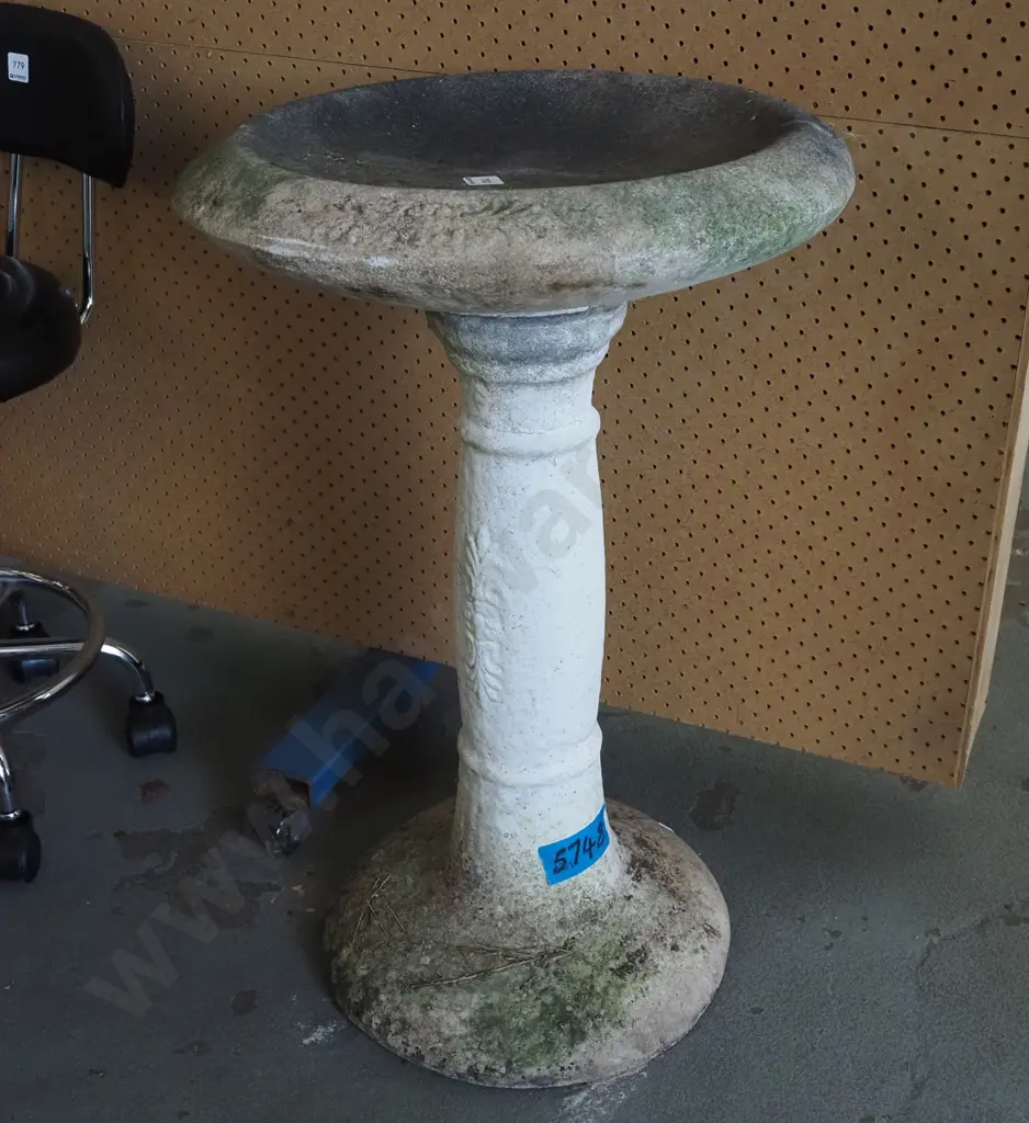 concrete bird bath H7505 Diam480 Image 1++