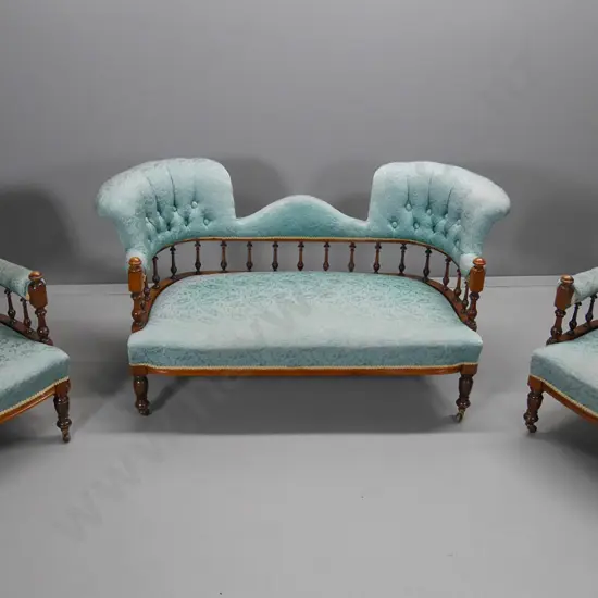 Victorian 3-piece parlour suite w/spindle back, deep button brocade, porcelain casters double-end settee H800 W1250 D560