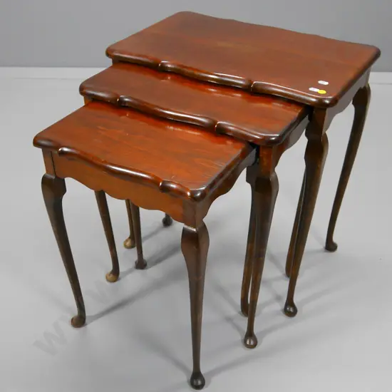 set of 3 mahogany cab-leg nesting tables, polish needs attention. Largest H-550 W-510 D-320
