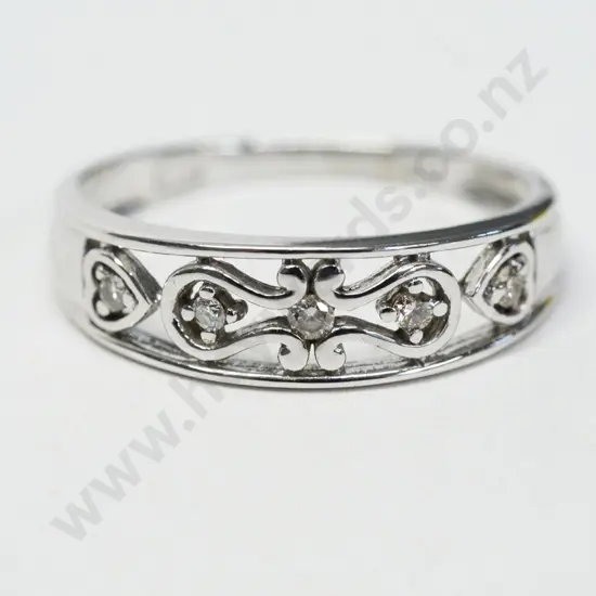 cz & silver ring stamped 375