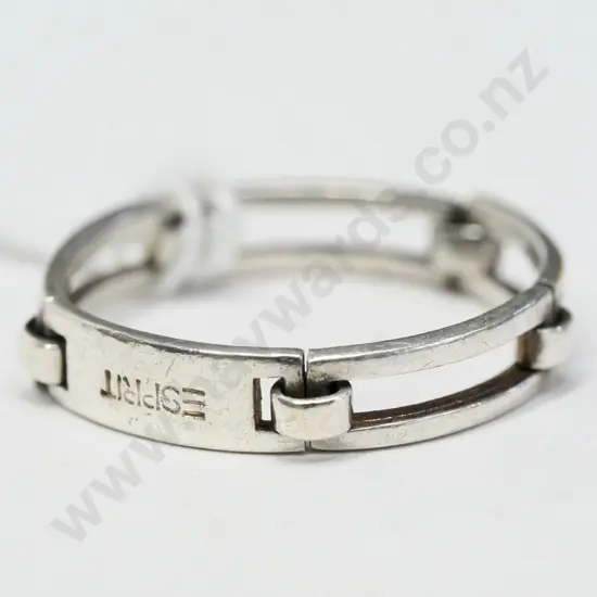 silver Esprit ring stamped 925