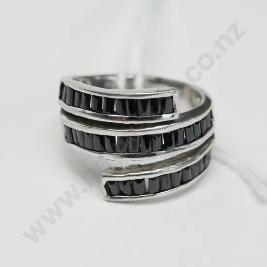 silver & quartz ring stamped 925