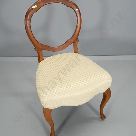 Victorian mahogany balloon-back dining chair with cream damask seat - wear to polish at top H-850 W-460 D-450