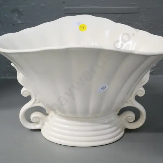 Wade cream glaze large flower trough vase H-180 W-280