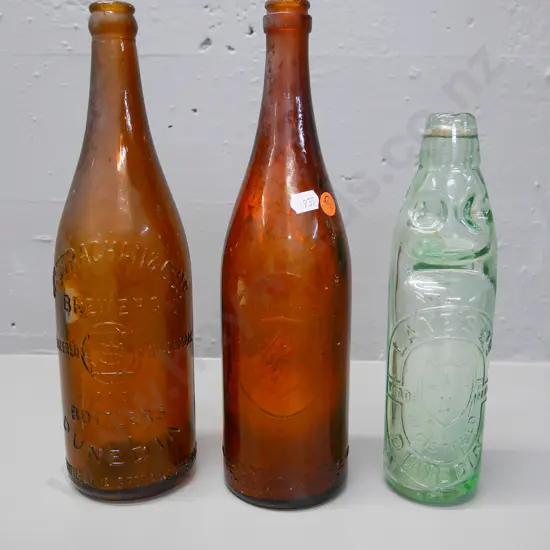 2x vintage amber beer bottles - William Strachan & Co, NZ Breweries H-300, Lanes Dunedin marble bottle