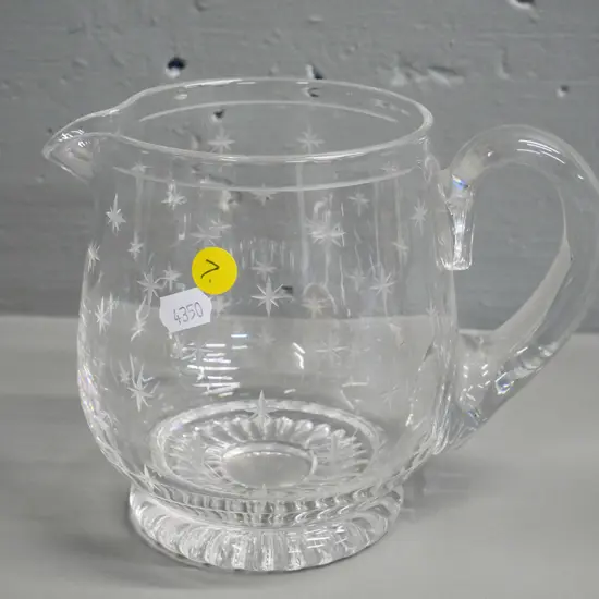 Stuart crystal star pattern water jug H-145 W-180
