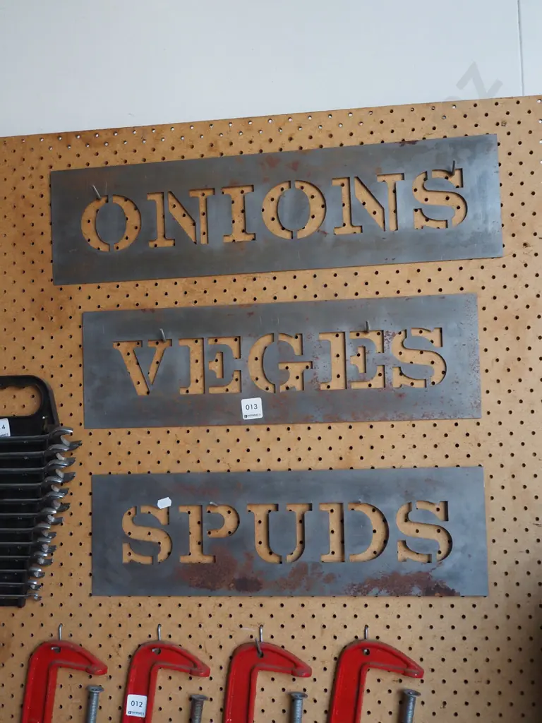 3x cut out stencils - vegetable names Image 1++