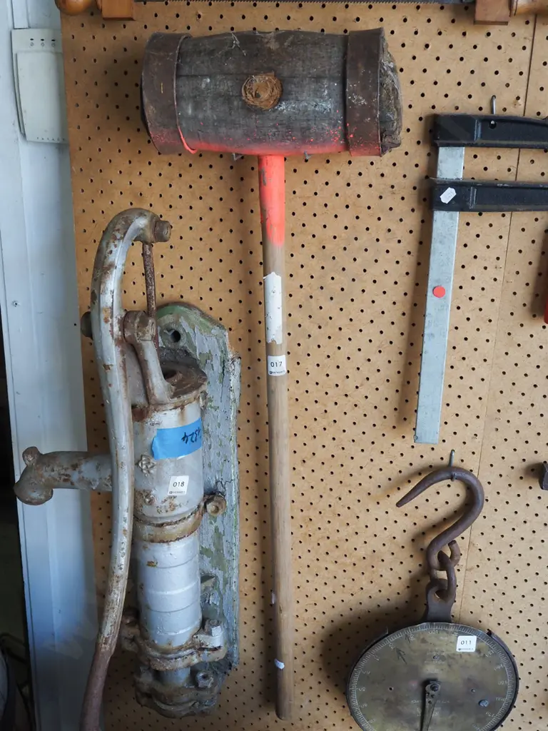 large vintage wooden sledge hammer Image 1++