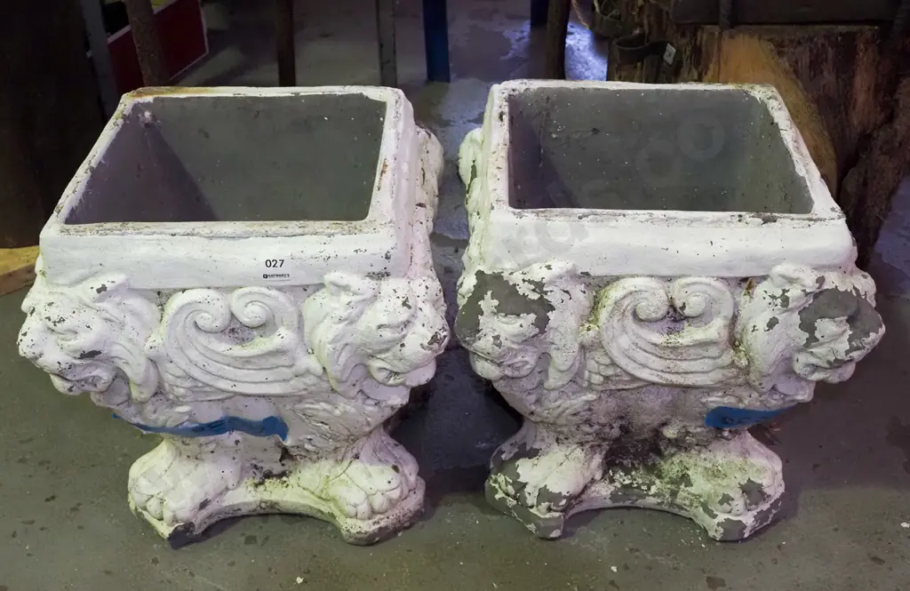 pair of cast concrete garden planters H360 Image 1++