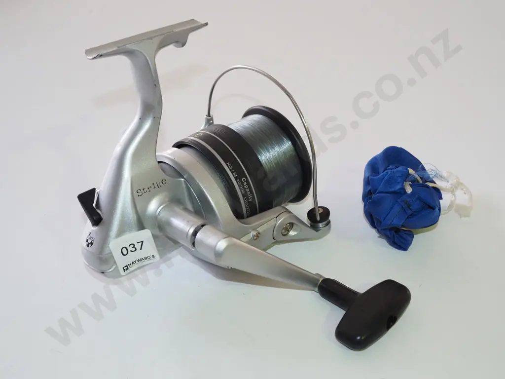 Strike spinning reel Image 1++