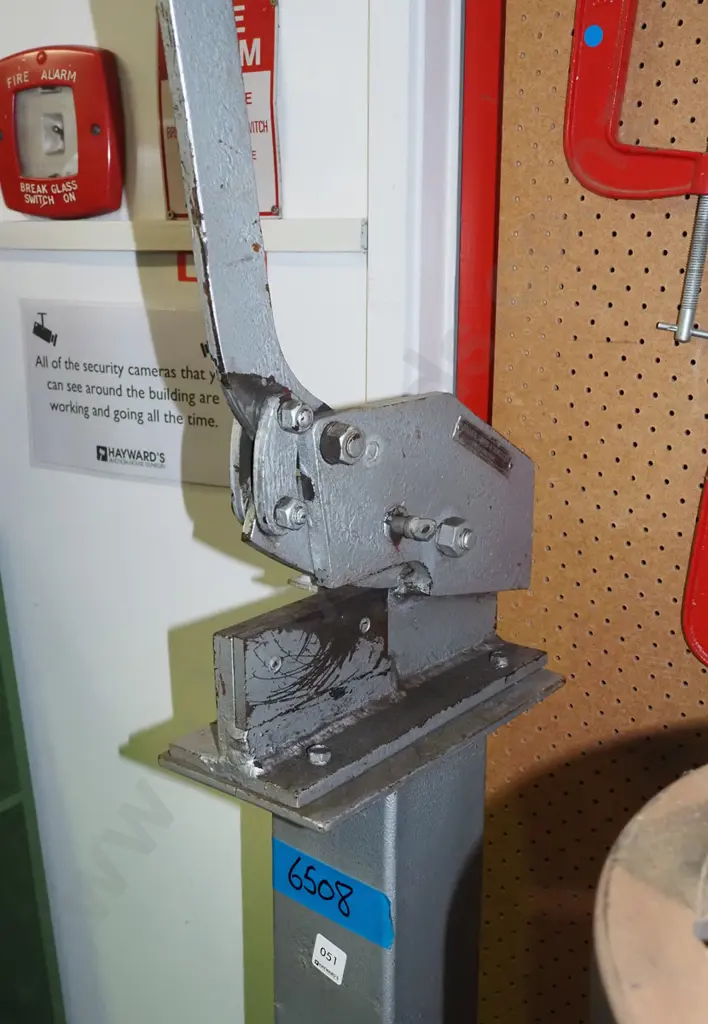 metal guillotine on homemade stand Image 1++