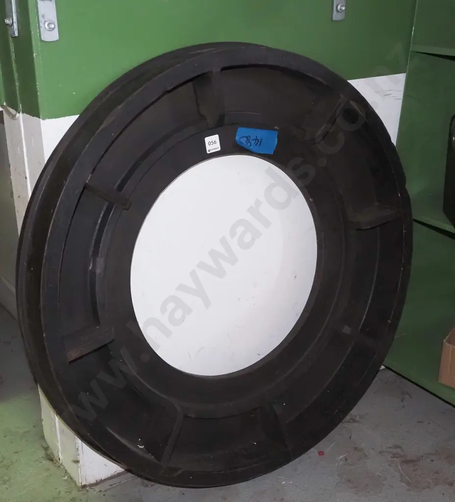 circular foundry form H720 Image 1++