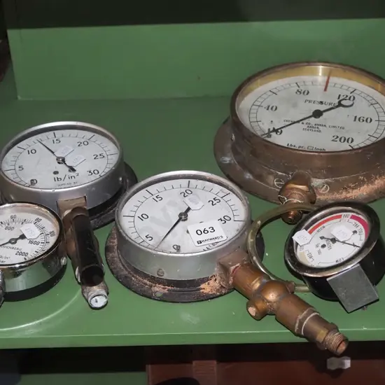 5x pressure gauges
